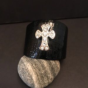 Cross Design Bracelet